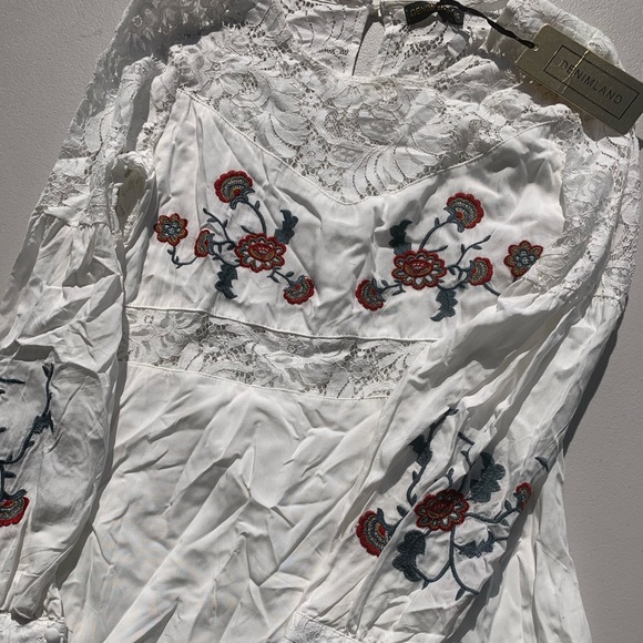 Beautiful dress - Picture 1 of 4